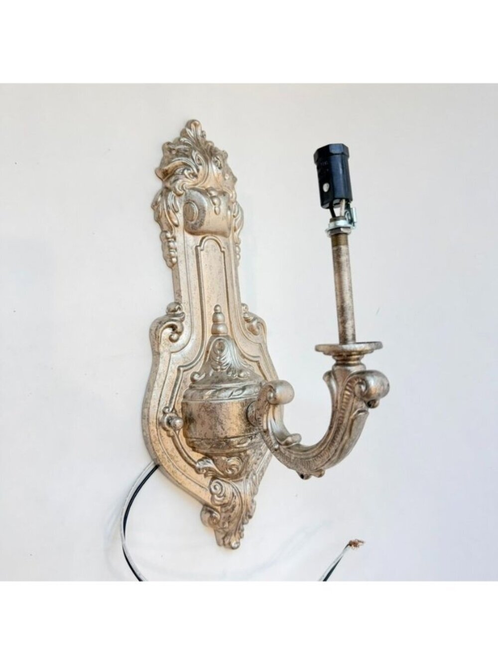 Vintage Art Nouveau Single Wall Sconce Gold Tone Light Fixture